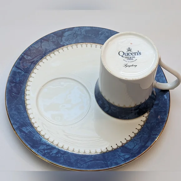 Fine Bone China Tea Set - Picture 3 of 5